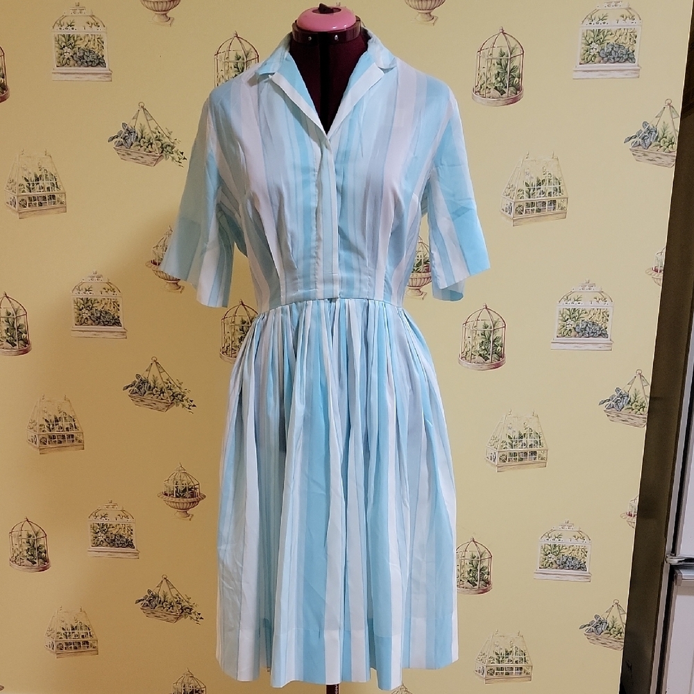 Vintage 1950s Casual Blue A-Line Midi Dress with Notched Collar